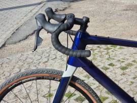 BMC 2022 BMC URS karbon verseny gravel 1*12 elektromos Gravel / CX SRAM Rival eTap AXS disc brake used For Sale