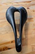 Selle Italia SLR Superflow Carbon nyereg! SLR Superflow Carbon  Road Bike & Gravel Bike & Triathlon Bike Component, Road Bike Saddles & Seat Posts used For Sale