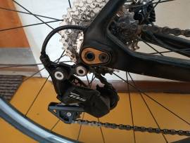 OLYMPIA Leader Országúti Shimano 105 tárcsafék használt ELADÓ