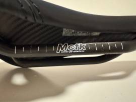 Mcfk carbon nyereg Carbon Leathersaddle Road Bike & Gravel Bike & Triathlon Bike Component, Road Bike Saddles & Seat Posts new / not used For Sale