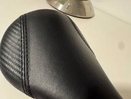 Mcfk carbon nyereg Carbon Leathersaddle Road Bike & Gravel Bike & Triathlon Bike Component, Road Bike Saddles & Seat Posts new / not used For Sale