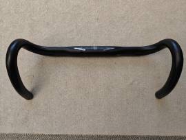 FSA Gossamer országúti kormány FSA Gossamer Road Bike & Gravel Bike & Triathlon Bike Component, Road Bike Handlebars / Stems / Grips used For Sale