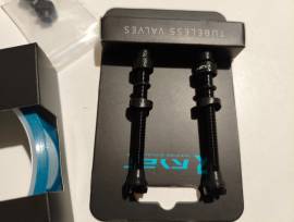 Új, belső nélküli (tubeless) szelepek és szalag Ryet Road Bike & Gravel Bike & Triathlon Bike Component, Road Bike Wheels / Tyres new / not used For Sale