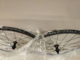 Eladó ÚJ (0 km-es) DT Swiss G540 Disc kerékszett, Gravel/Endurance Road, Számlás, garanciális DT Swiss G540 Disc Országúti / Gravel / Triatlon Alkatrész, Országúti  Kerék / Felni / Gumi nem használt ELADÓ